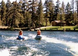 jacuzzi cabin cottage.